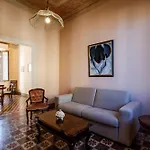 Guesthost - Casa Calise Elegant With Garage Nyaraló Siena
