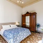 Guesthost - Casa Calise Elegant With Garage Nyaraló *