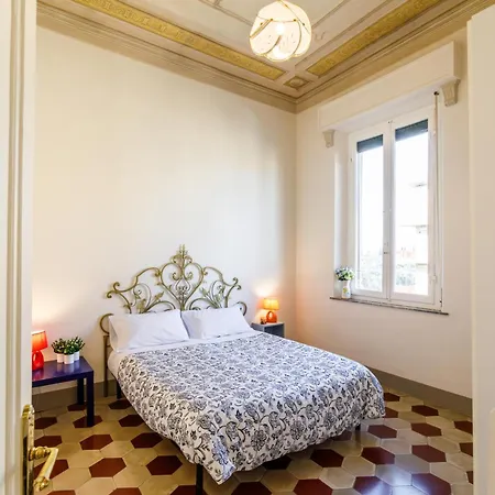 Guesthost - Casa Calise Elegant With Garage Casa de Férias *