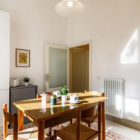 Guesthost - Casa Calise Elegant With Garage Siena