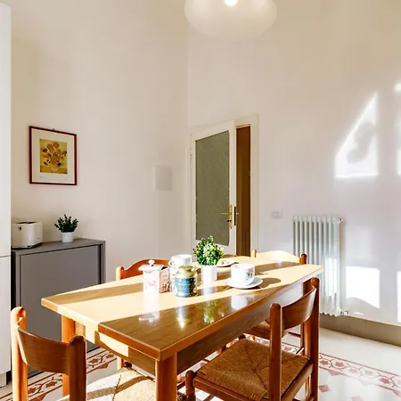 Guesthost - Casa Calise Elegant With Garage Siena