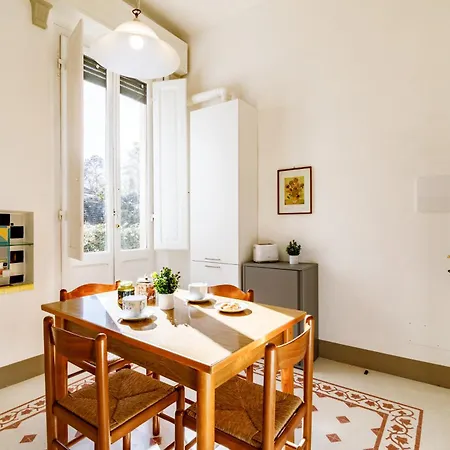 Casa de Férias Guesthost - Casa Calise Elegant With Garage Siena